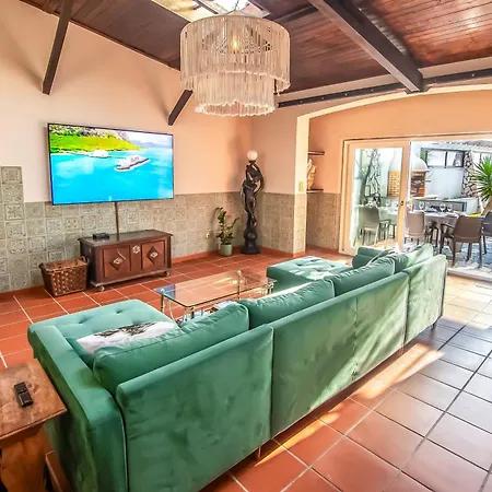 Villa Casa Rosas
