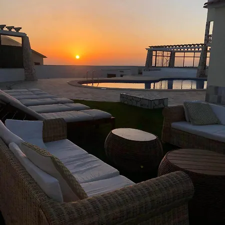 Villa Casa Rosas Carvoeira