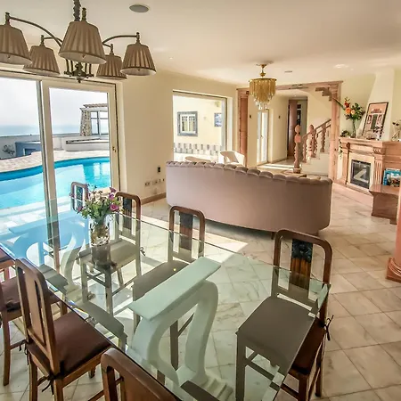 Villa Casa Rosas *